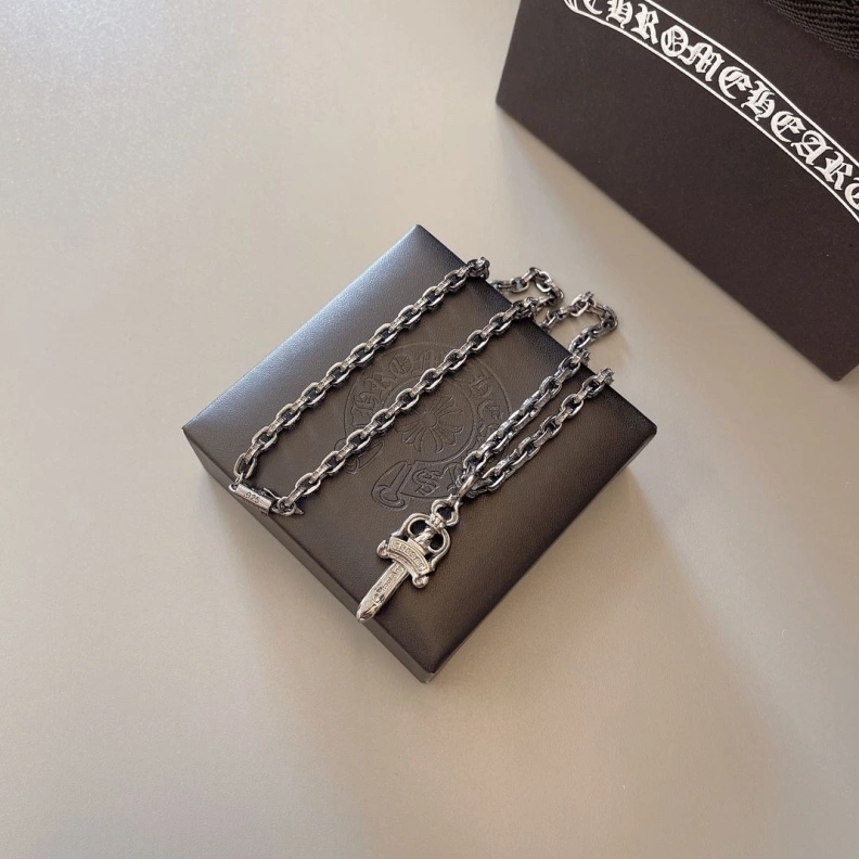 Flexible Chrxmx Hxxrts Necklaces 296156