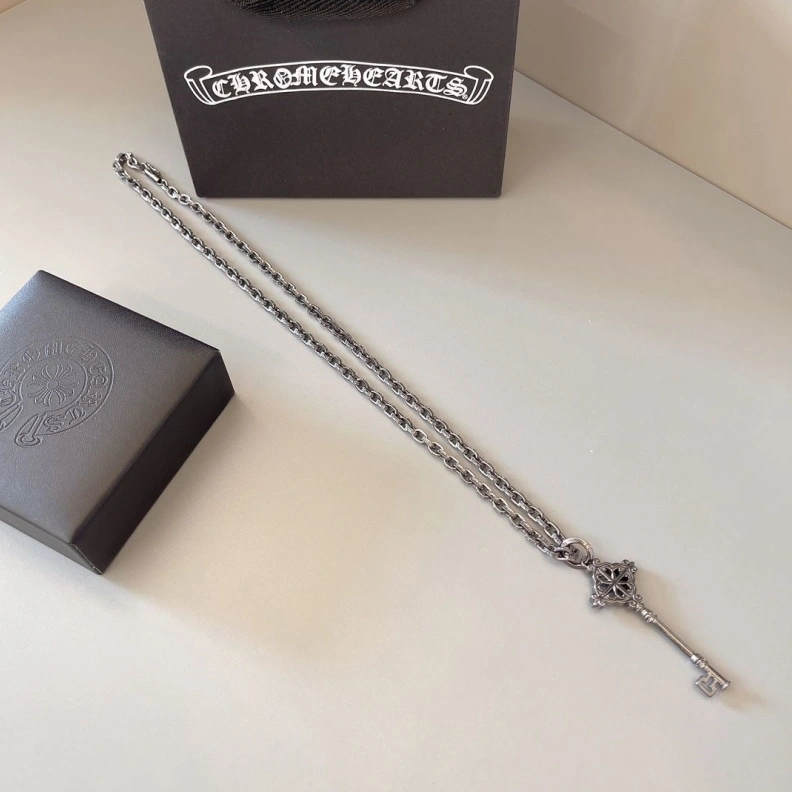 EyeCatching Chrxmx Hxxrts Necklaces 296158