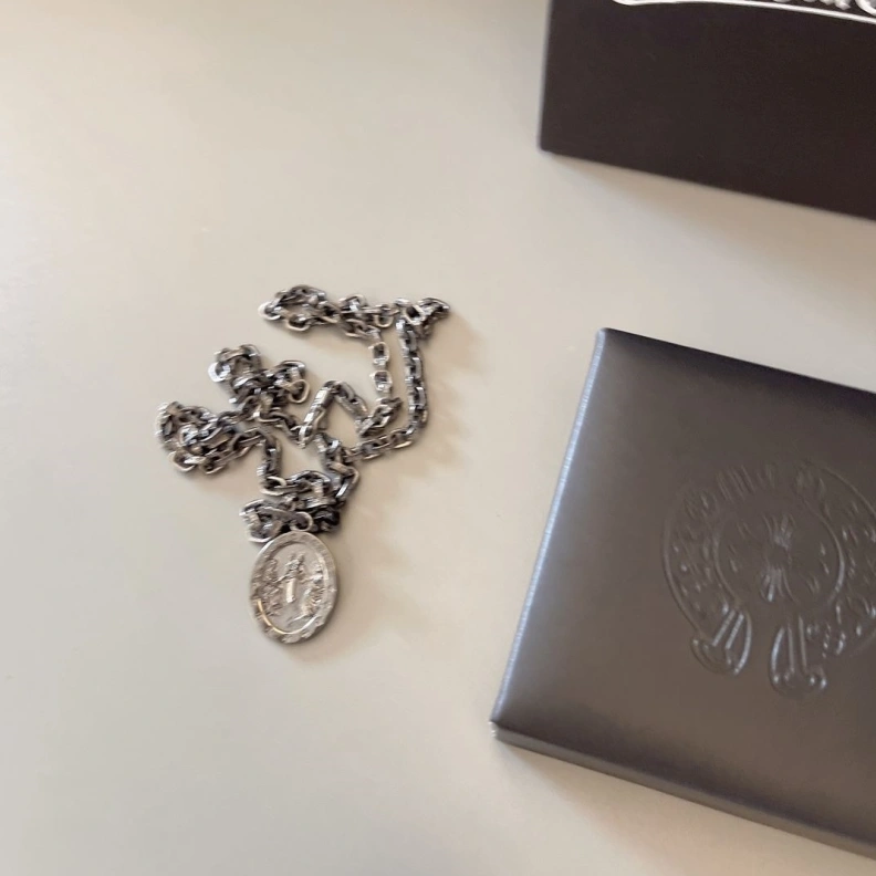 Breathable Chrxmx Hxxrts Necklaces 296157