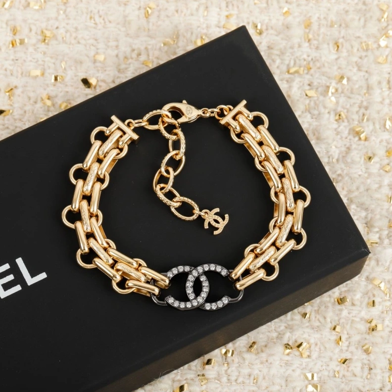 Classic Chxnxl Necklaces 285029