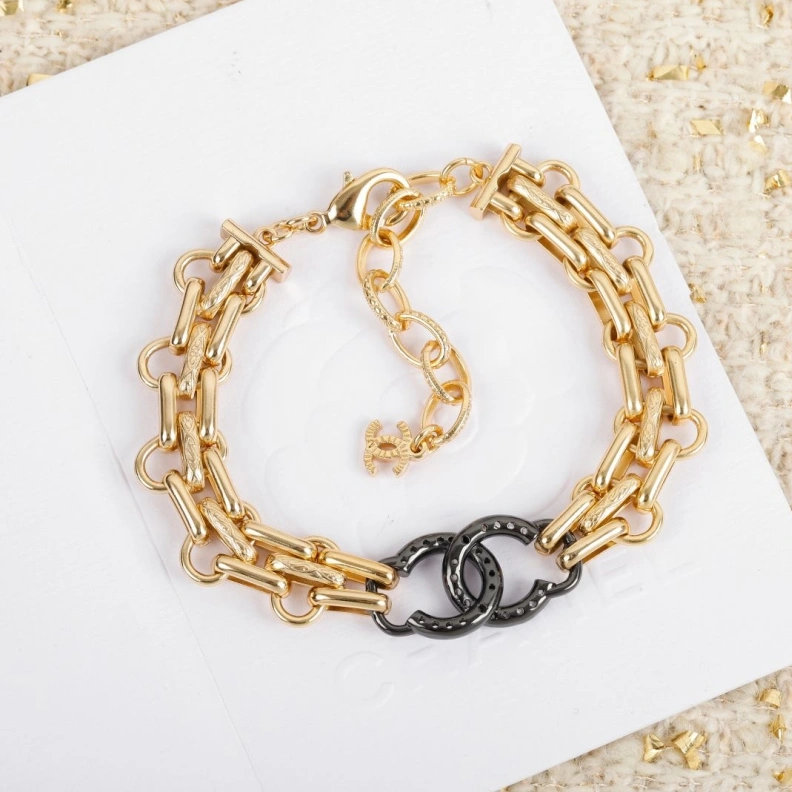 Classic Chxnxl Necklaces 285029