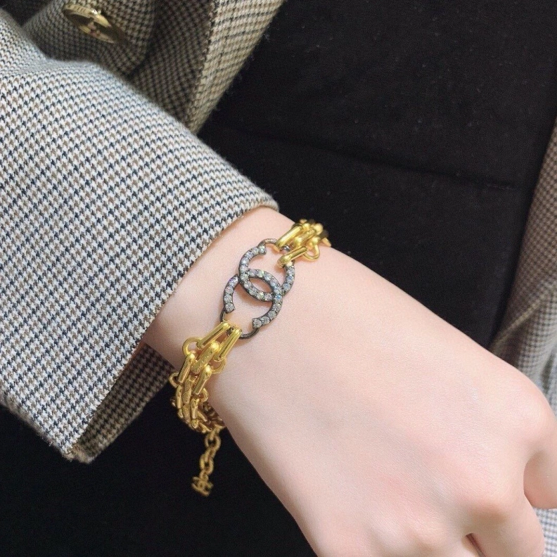 Classic Chxnxl Necklaces 285029