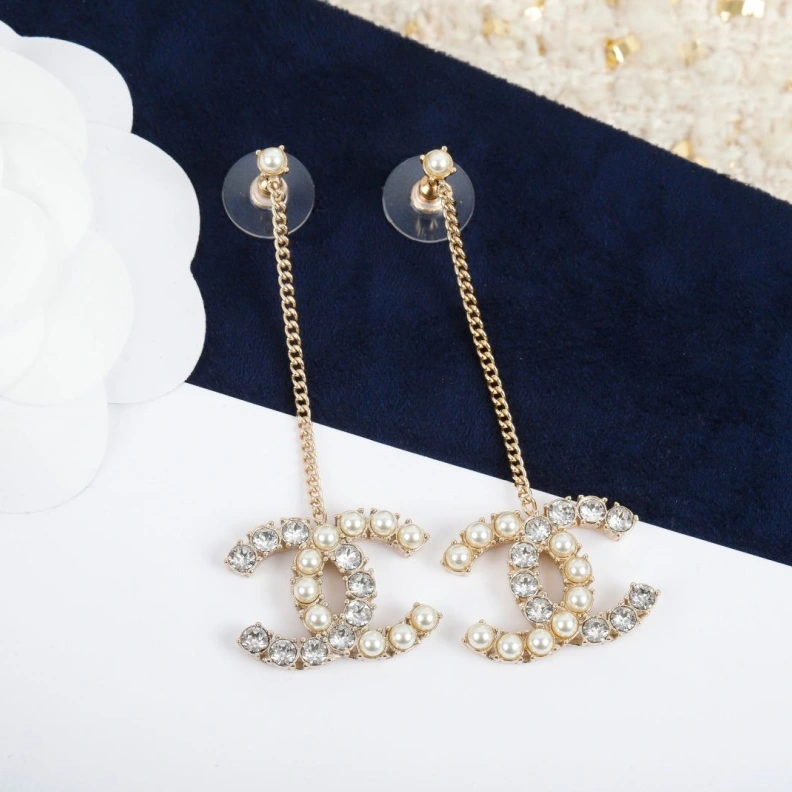 Elegant Chxnxl Earrings 284516