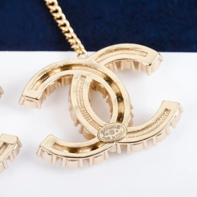 Elegant Chxnxl Earrings 284516