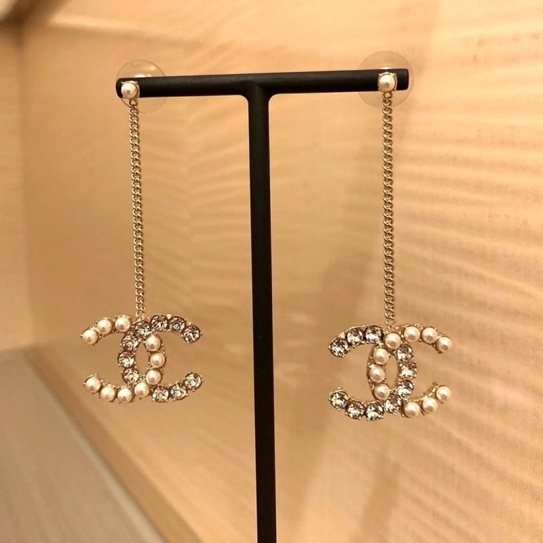 Elegant Chxnxl Earrings 284516