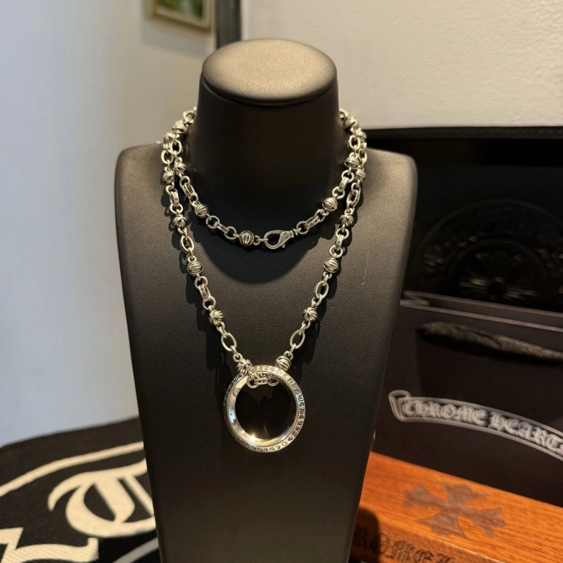 EyeCatching Chrxmx Hxxrts Necklaces 296147