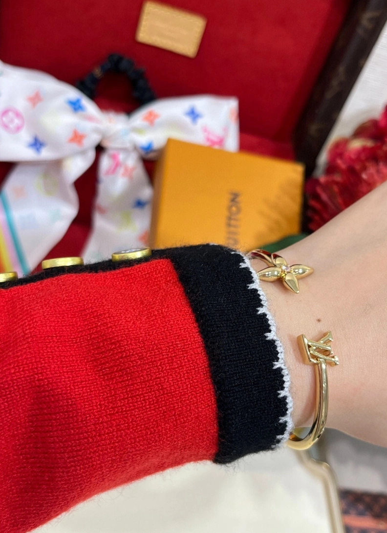 EyeCatching LX Bracelets 309675