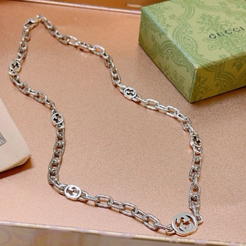 Reliable Gxccx Necklaces 302121
