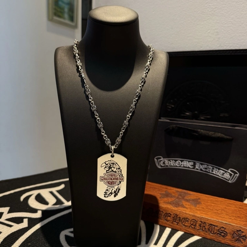Sleek Chrxmx Hxxrts Necklaces 296141
