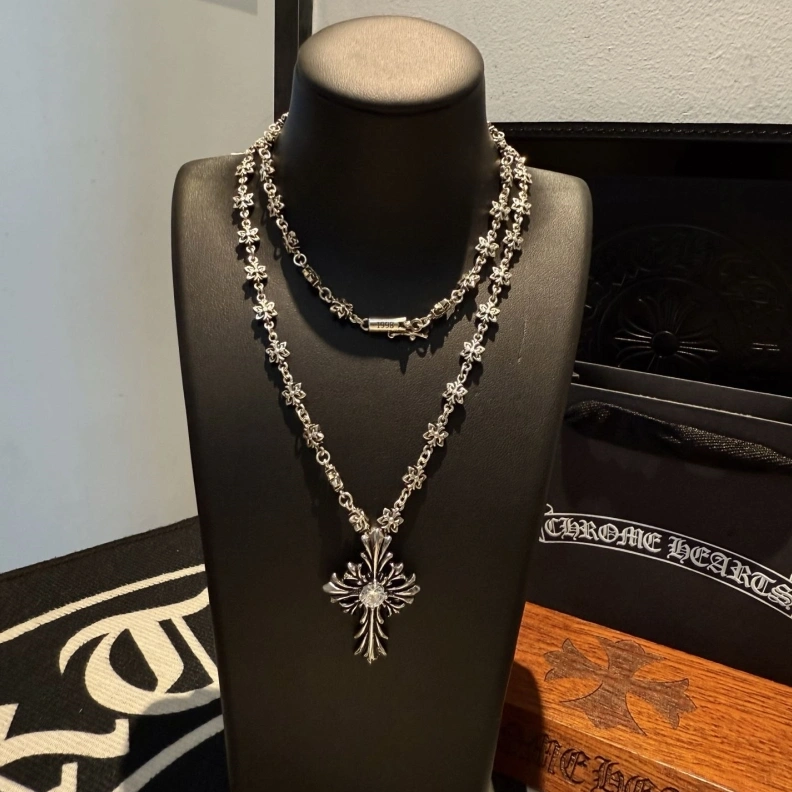 NewStyle Chrxmx Hxxrts Necklaces 296136
