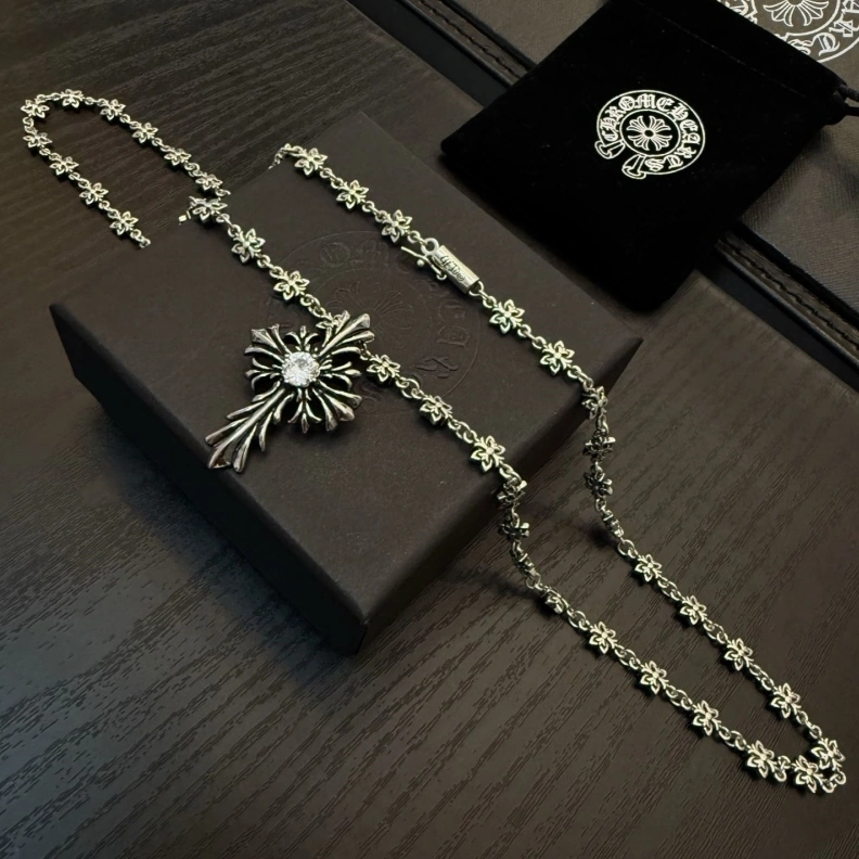 NewStyle Chrxmx Hxxrts Necklaces 296136