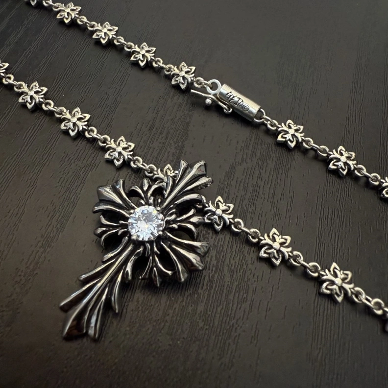 NewStyle Chrxmx Hxxrts Necklaces 296136