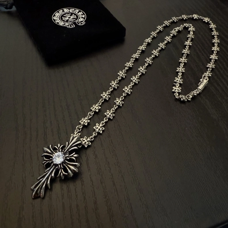 NewStyle Chrxmx Hxxrts Necklaces 296136