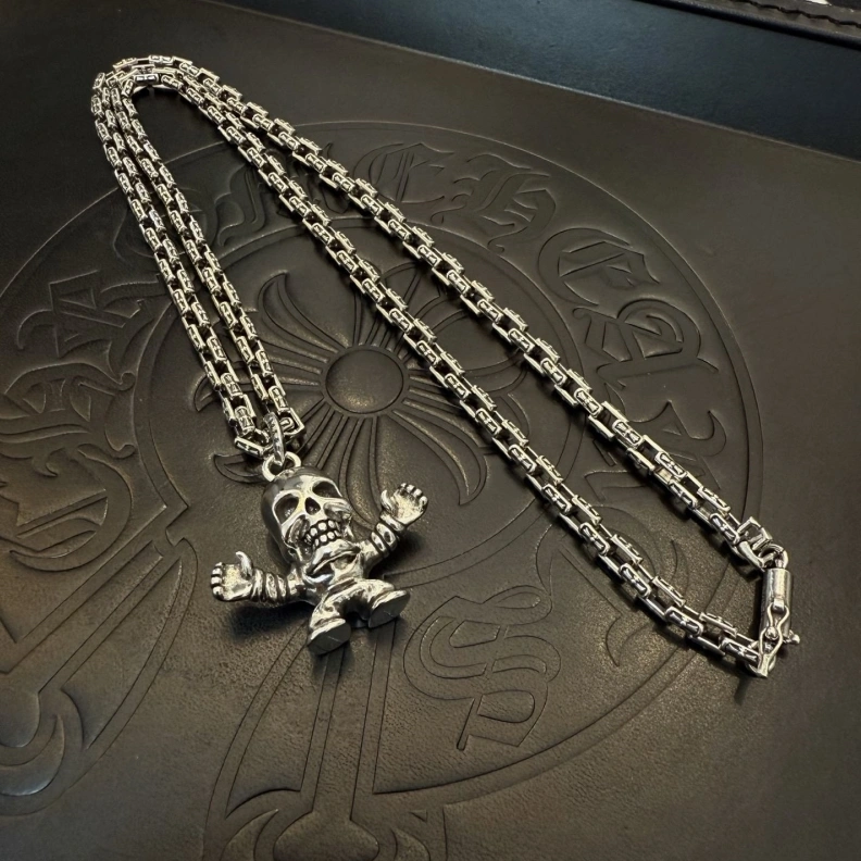 EasyMatch Chrxmx Hxxrts Necklaces 296138