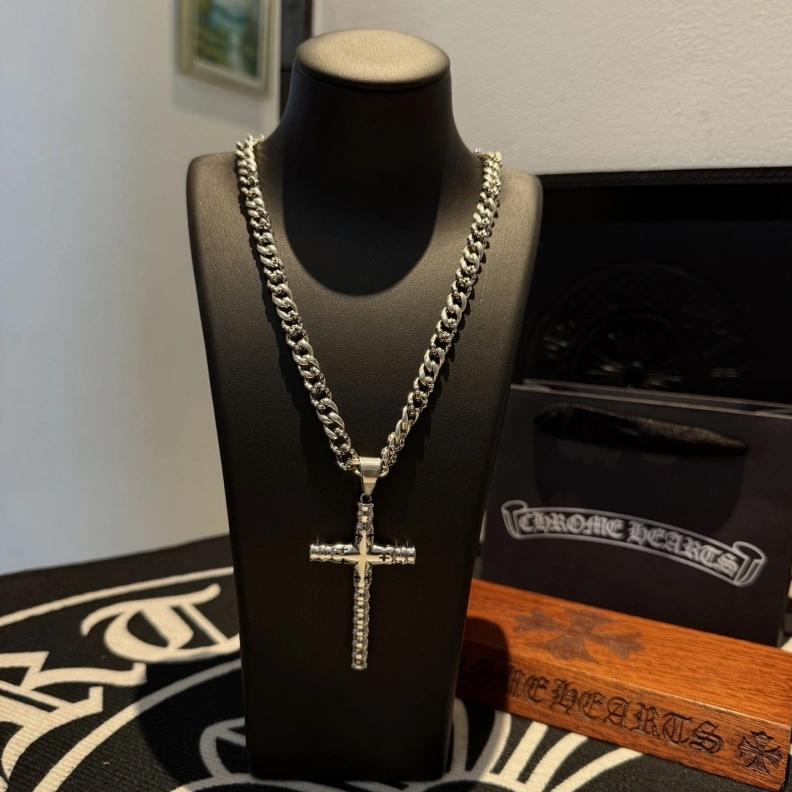 Durable Chrxmx Hxxrts Necklaces 296135