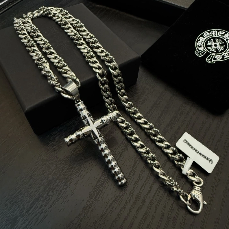 Durable Chrxmx Hxxrts Necklaces 296135
