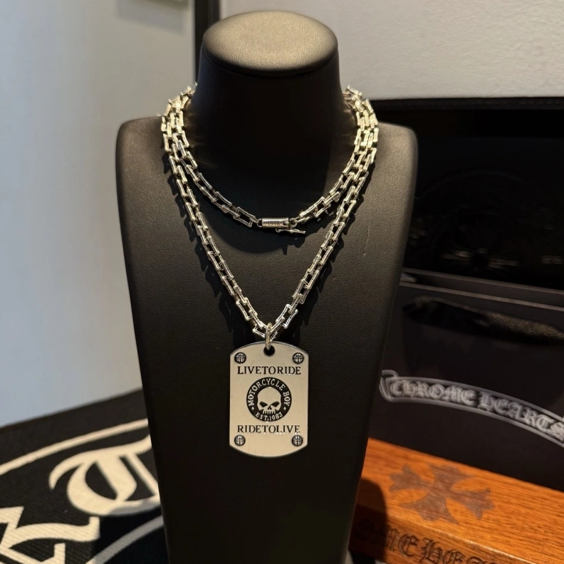 GoAnywhere Chrxmx Hxxrts Necklaces 296128