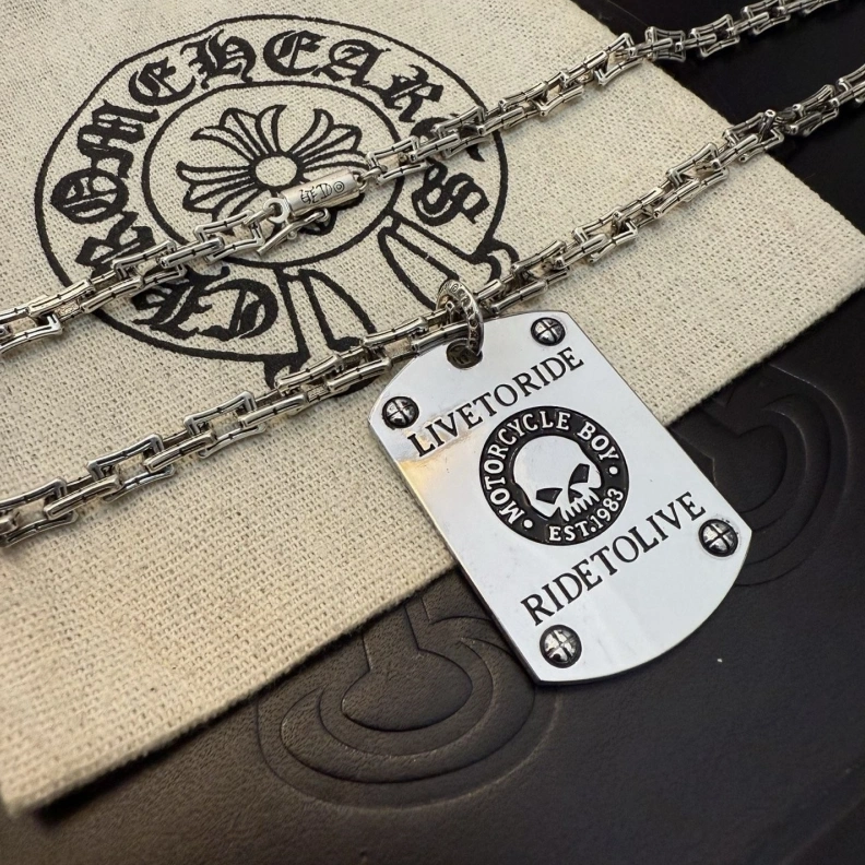 GoAnywhere Chrxmx Hxxrts Necklaces 296128