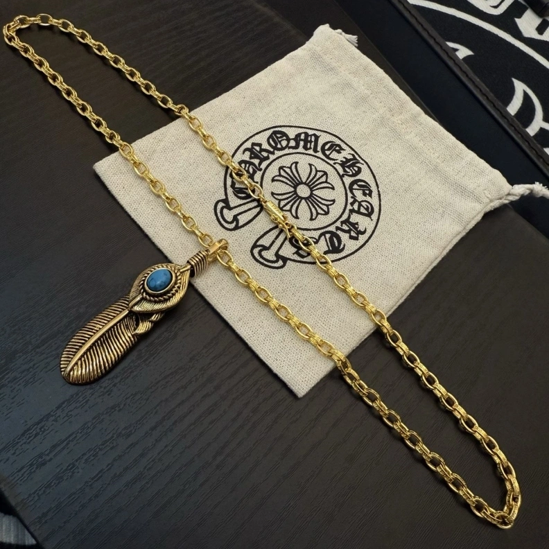 EyeCatching Chrxmx Hxxrts Necklaces 296129