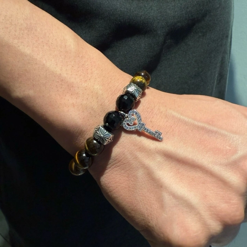 Fashionable Chrxmx Hxxrts Bracelets 296575