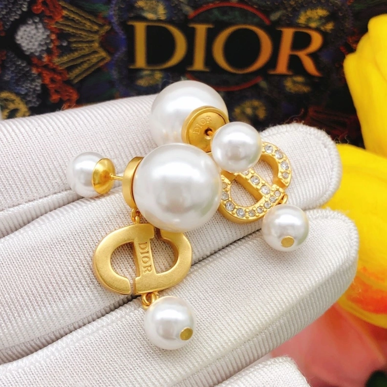 EyeCatching Christian Dxxr Earrings 294550