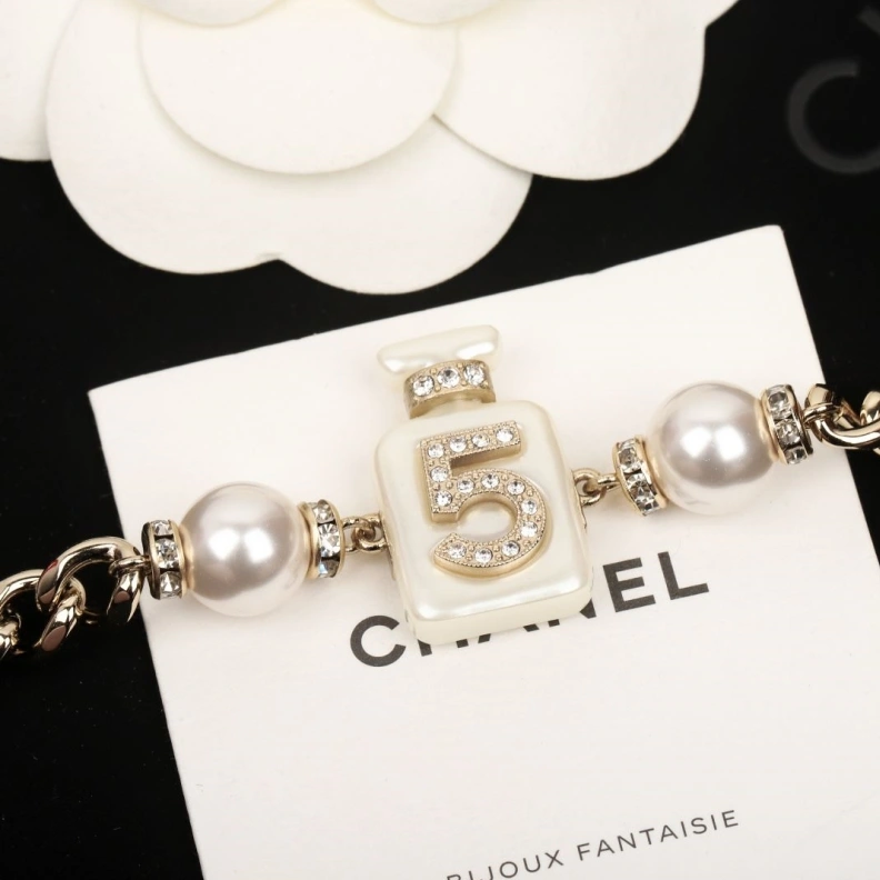 Durable Chxnxl Necklaces 285024