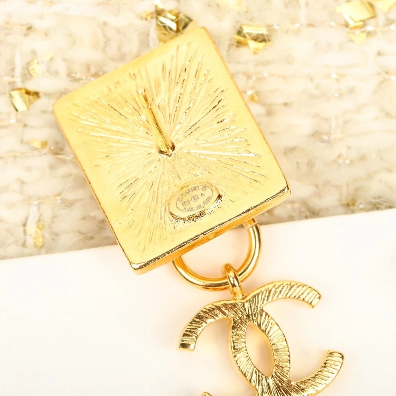 Sophisticated Chxnxl Earrings 284513