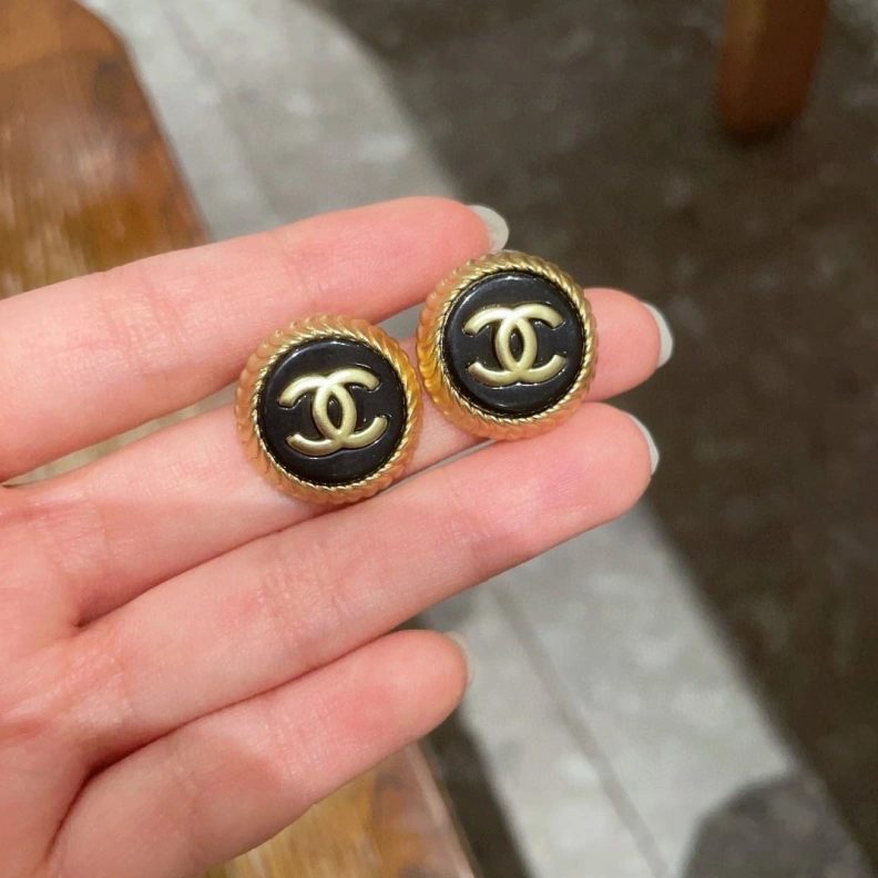 Compact Chxnxl Earrings 284503