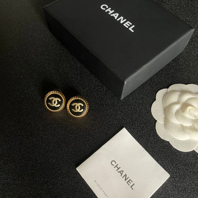 Compact Chxnxl Earrings 284503