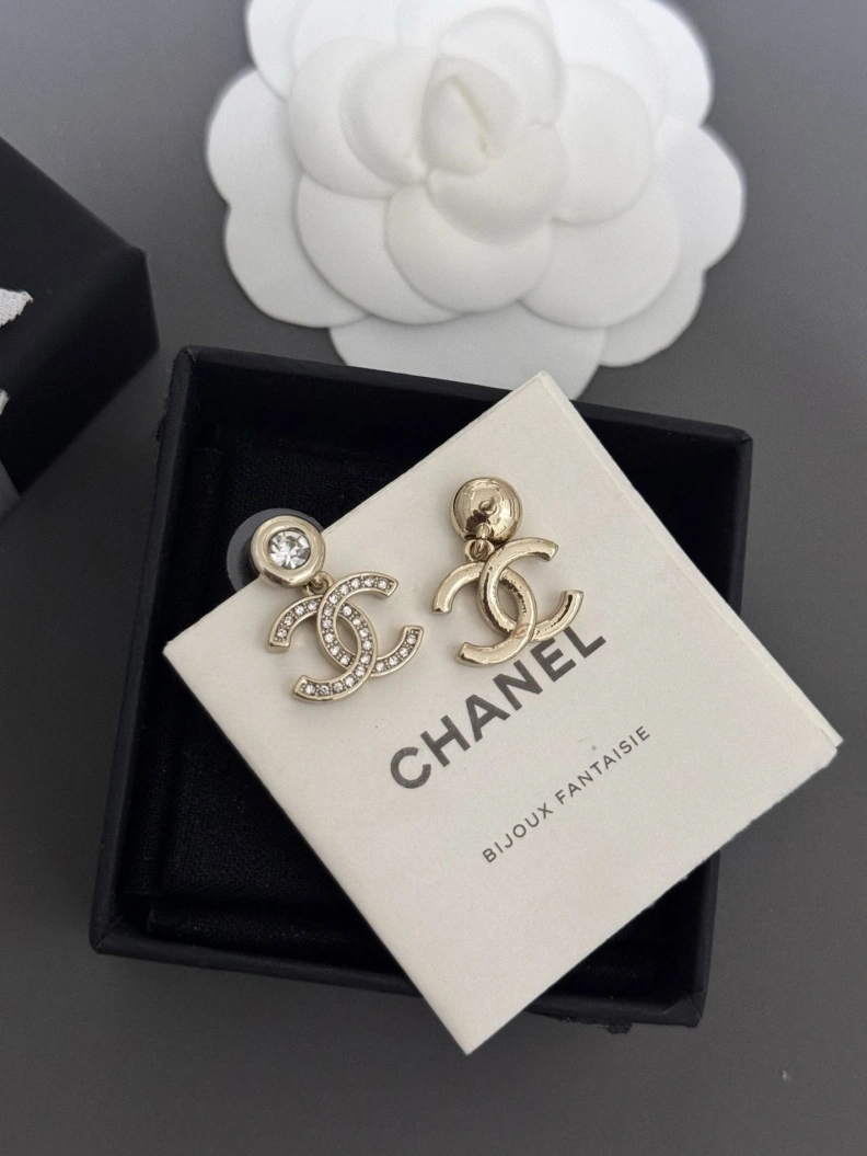 Fashionable Chxnxl Earrings 284490