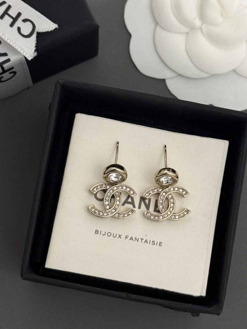 Fashionable Chxnxl Earrings 284490