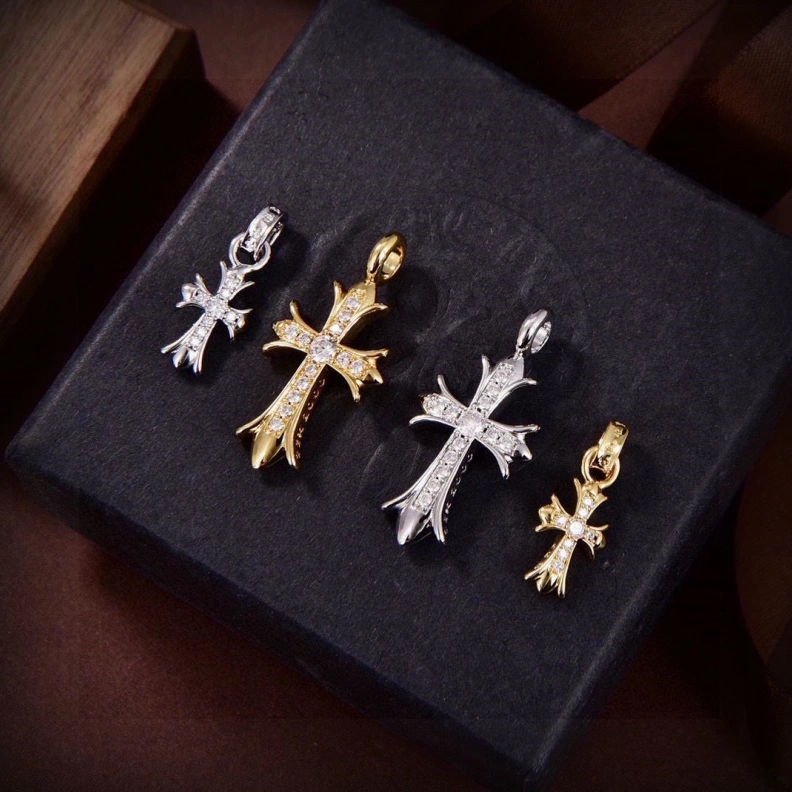 Comfortable Chrxmx Hxxrts Necklaces 296132