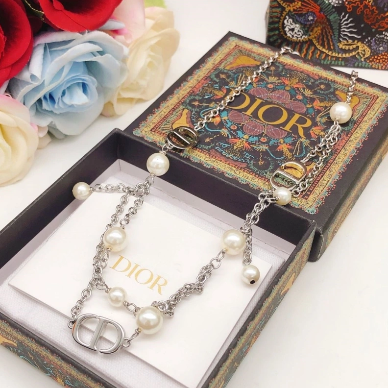 Christian Dxxr Necklaces Elegant 294424