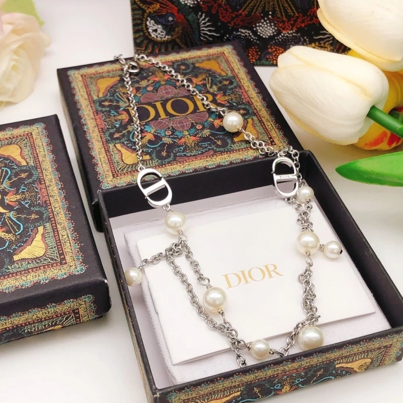 Christian Dxxr Necklaces Elegant 294424