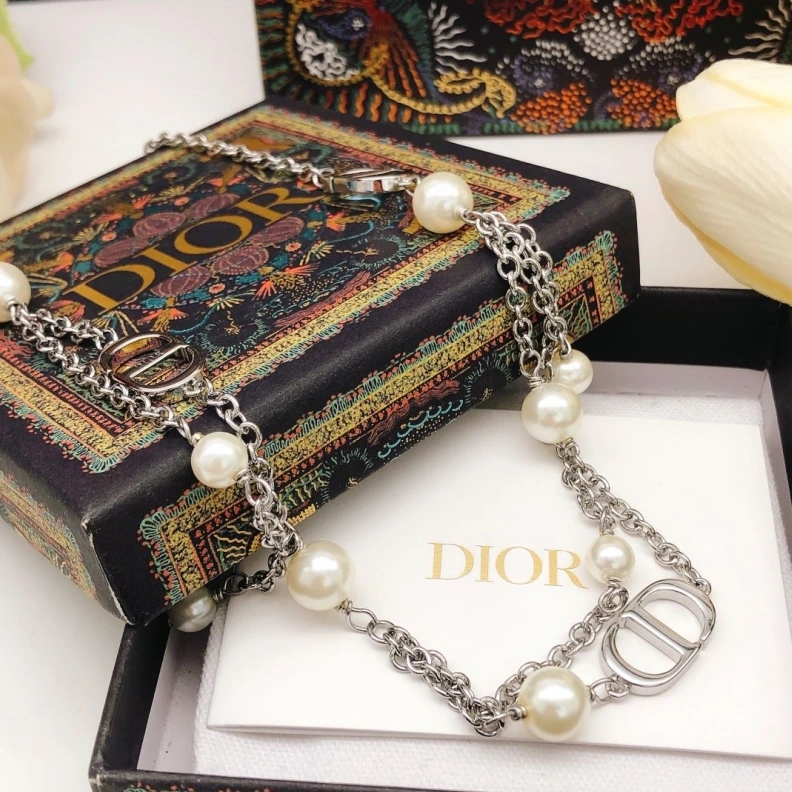 Christian Dxxr Necklaces Elegant 294424