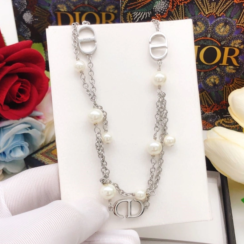 Christian Dxxr Necklaces Elegant 294424