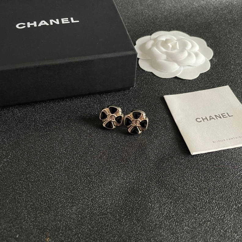 Soft Chxnxl Earrings 284483