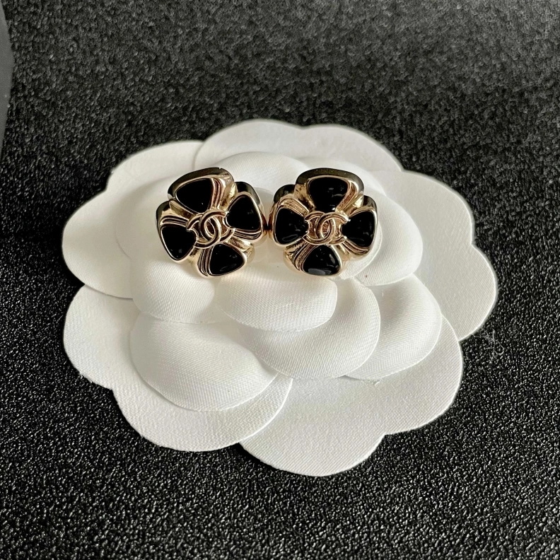 Soft Chxnxl Earrings 284483
