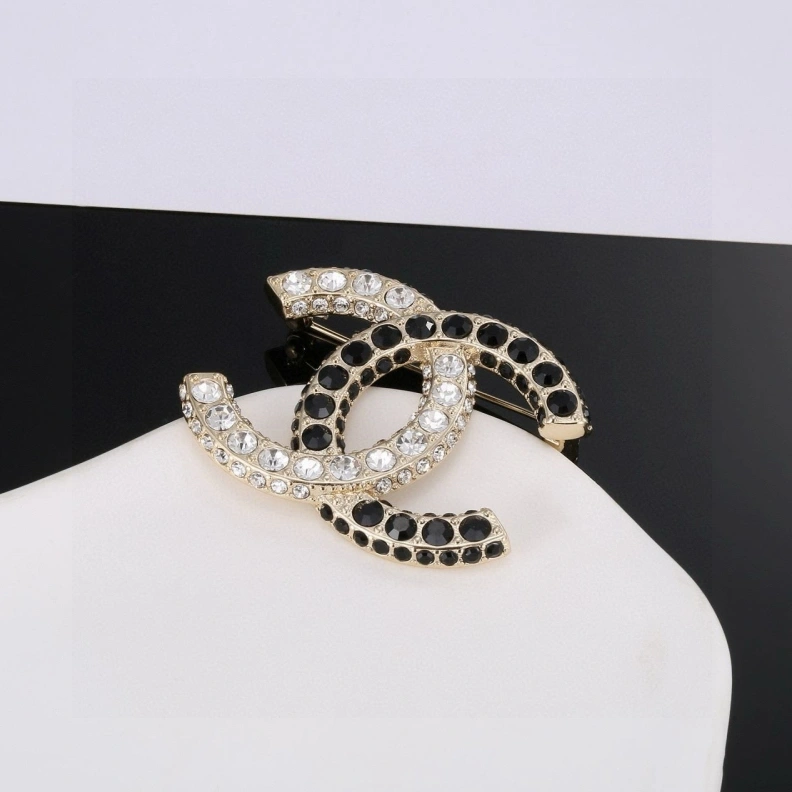 Sleek Chxnxl Brooches 284652