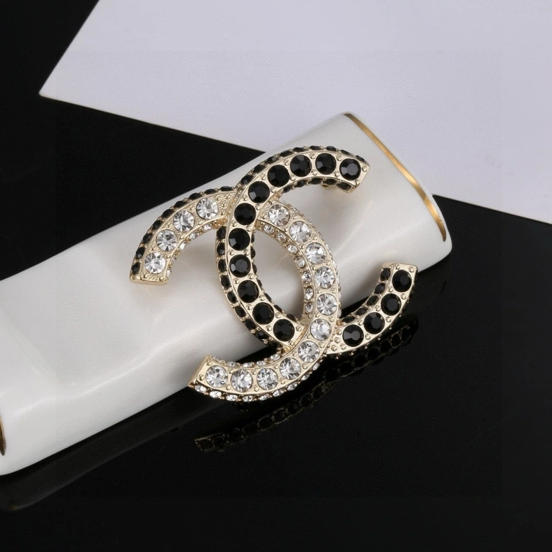 Sleek Chxnxl Brooches 284652