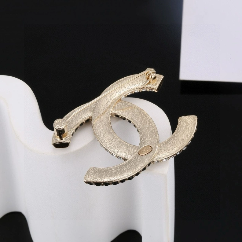 Sleek Chxnxl Brooches 284652