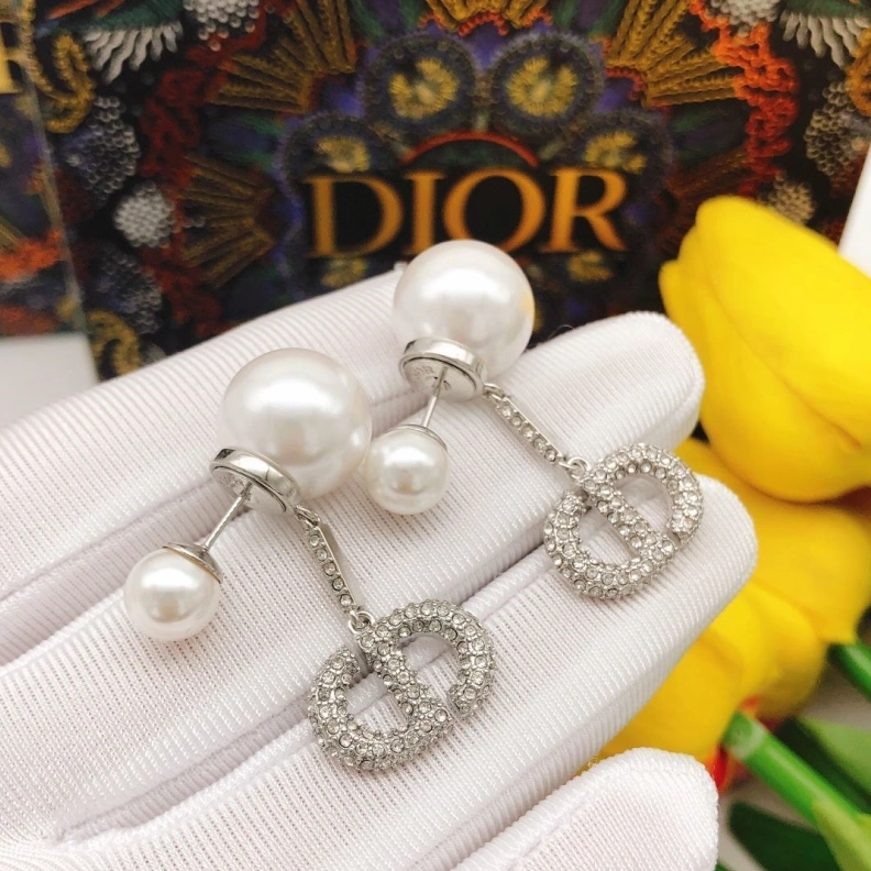 Christian Dxxr Earrings Practical 293935