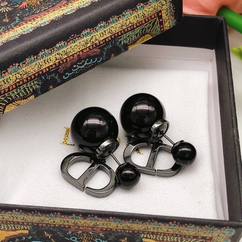 Durable Christian Dxxr Earrings 293931