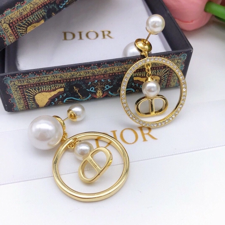 Christian Dxxr Earrings EyeCatching 294547
