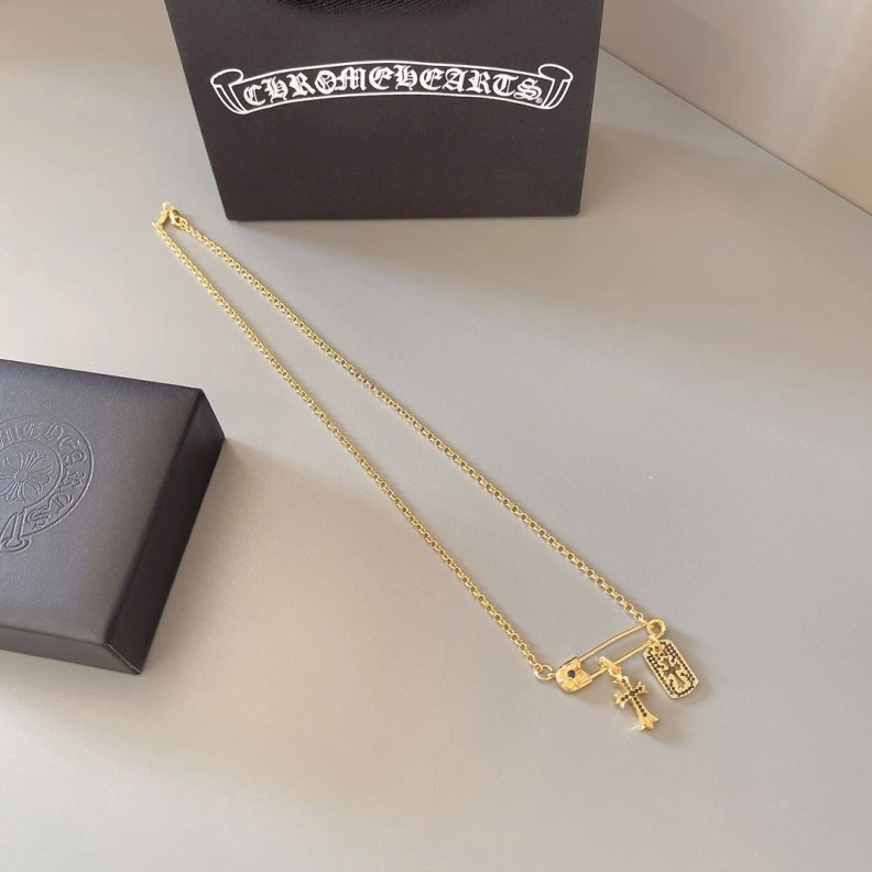 Comfortable Chrxmx Hxxrts Necklaces 296127