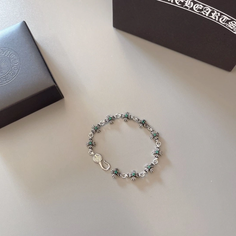 EyeCatching Chrxmx Hxxrts Bracelets 296565