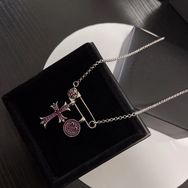 GoodFit Chrxmx Hxxrts Necklaces 297912