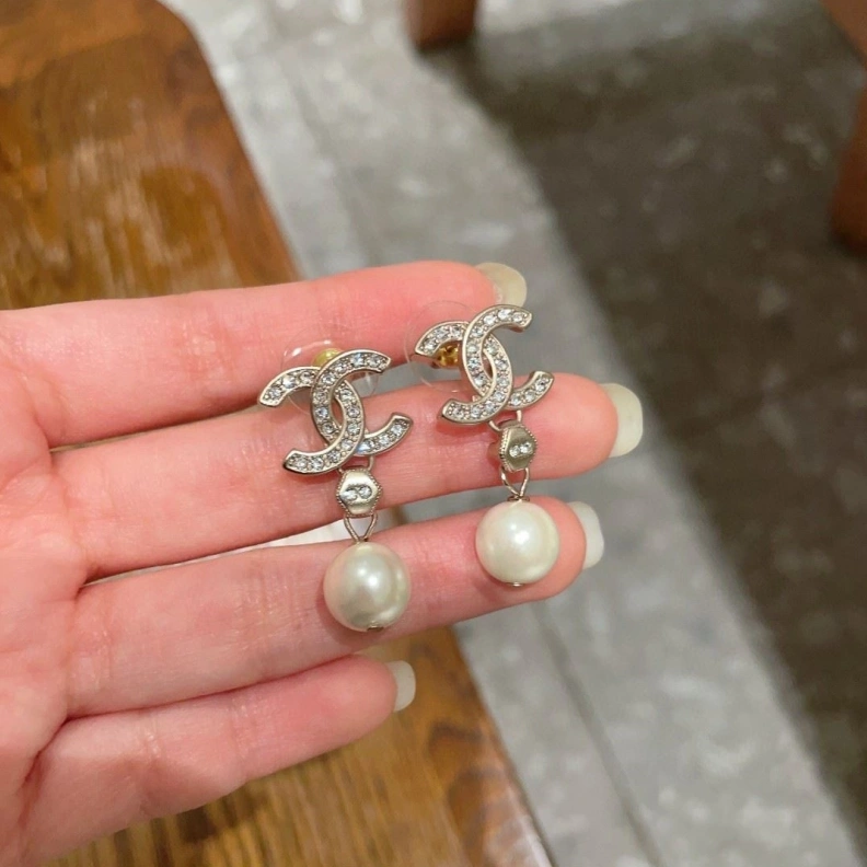 WellDesigned Chxnxl Earrings 284432