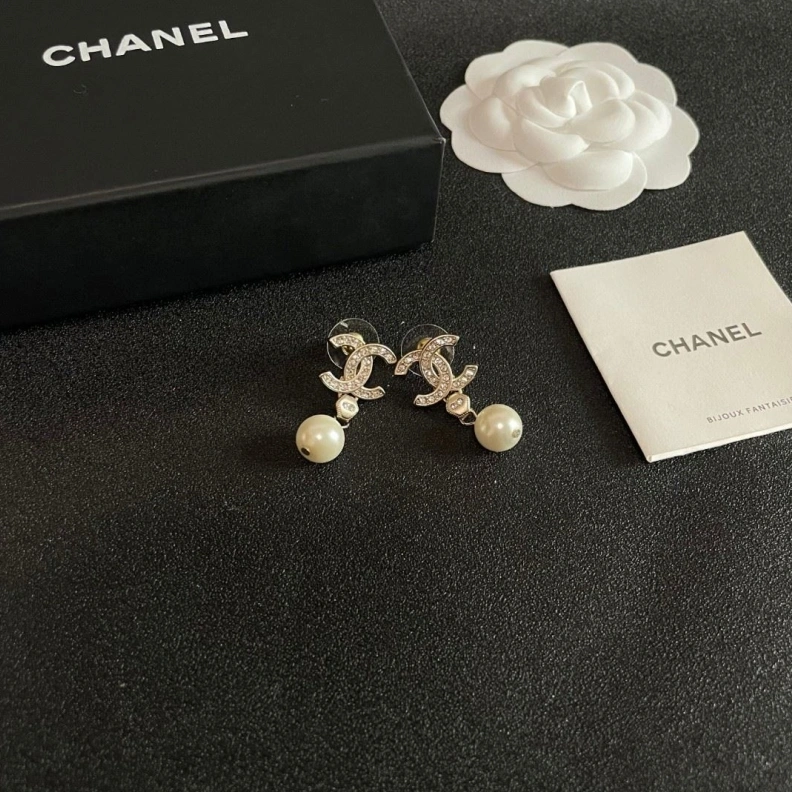 WellDesigned Chxnxl Earrings 284432