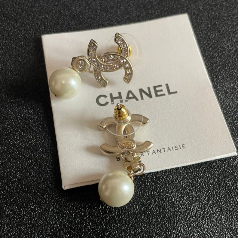 WellDesigned Chxnxl Earrings 284432